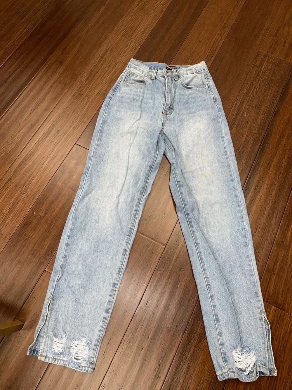 PrettyLittleThing Distressed Split Hem Straight Leg Jeans 2 women’s